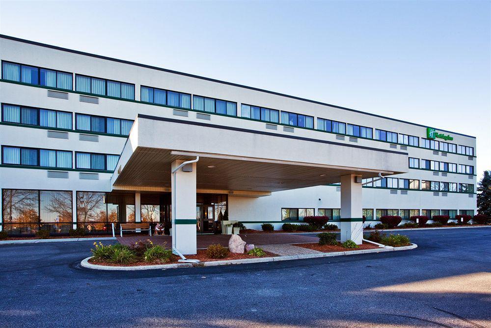 Holiday Inn Express Big Rapids By Ihg Exteriör bild