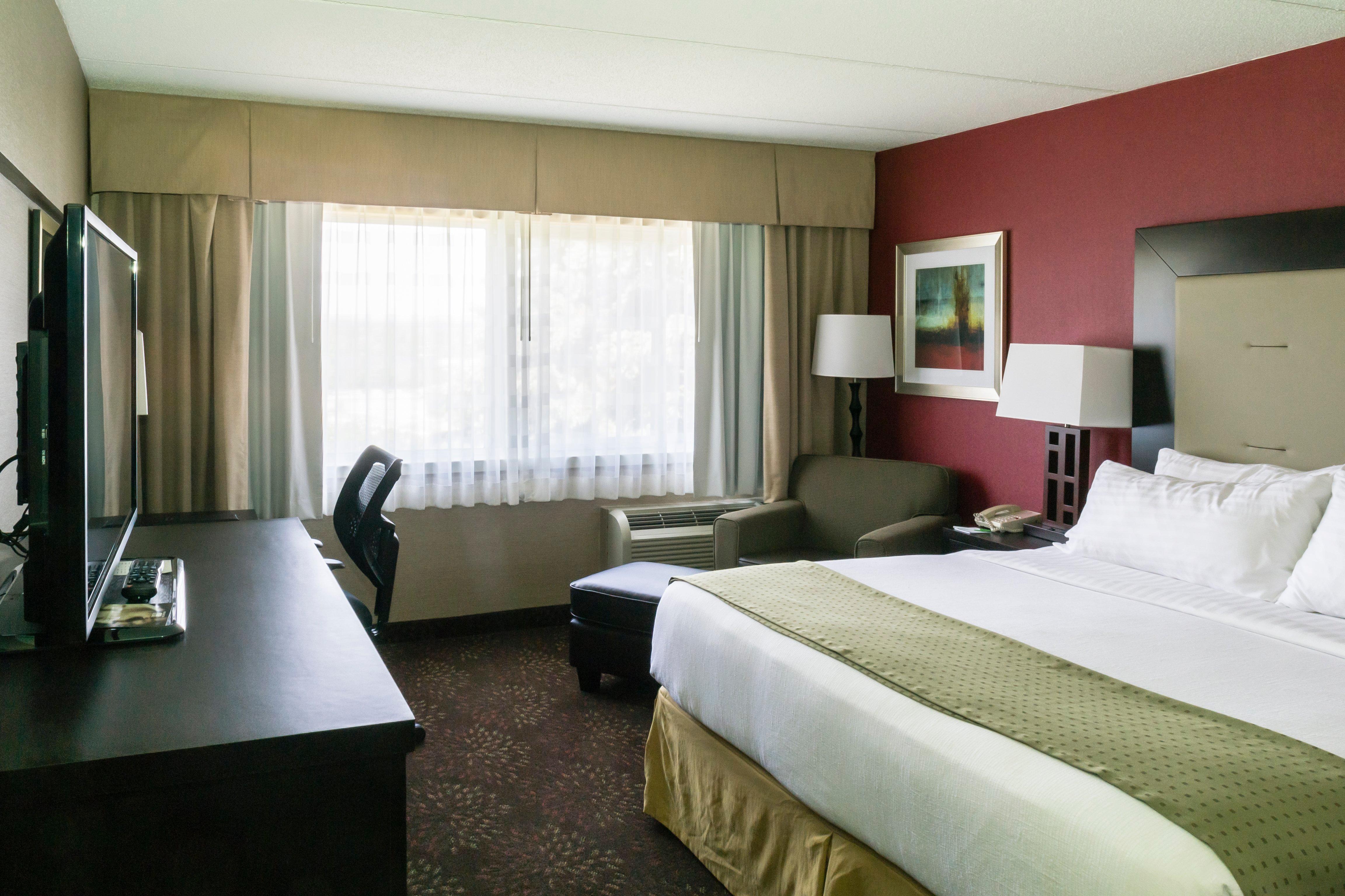 Holiday Inn Express Big Rapids By Ihg Exteriör bild