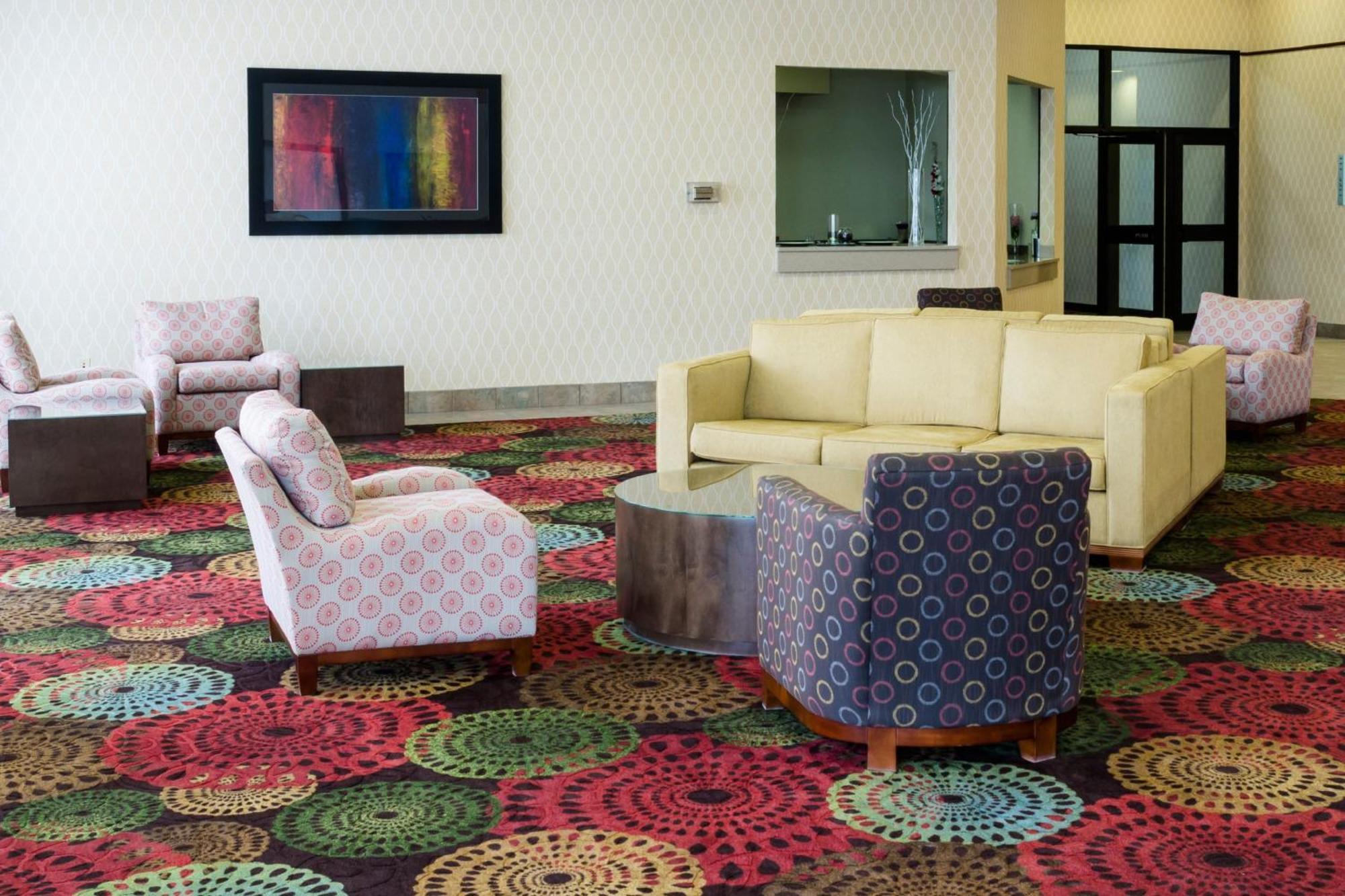 Holiday Inn Express Big Rapids By Ihg Exteriör bild
